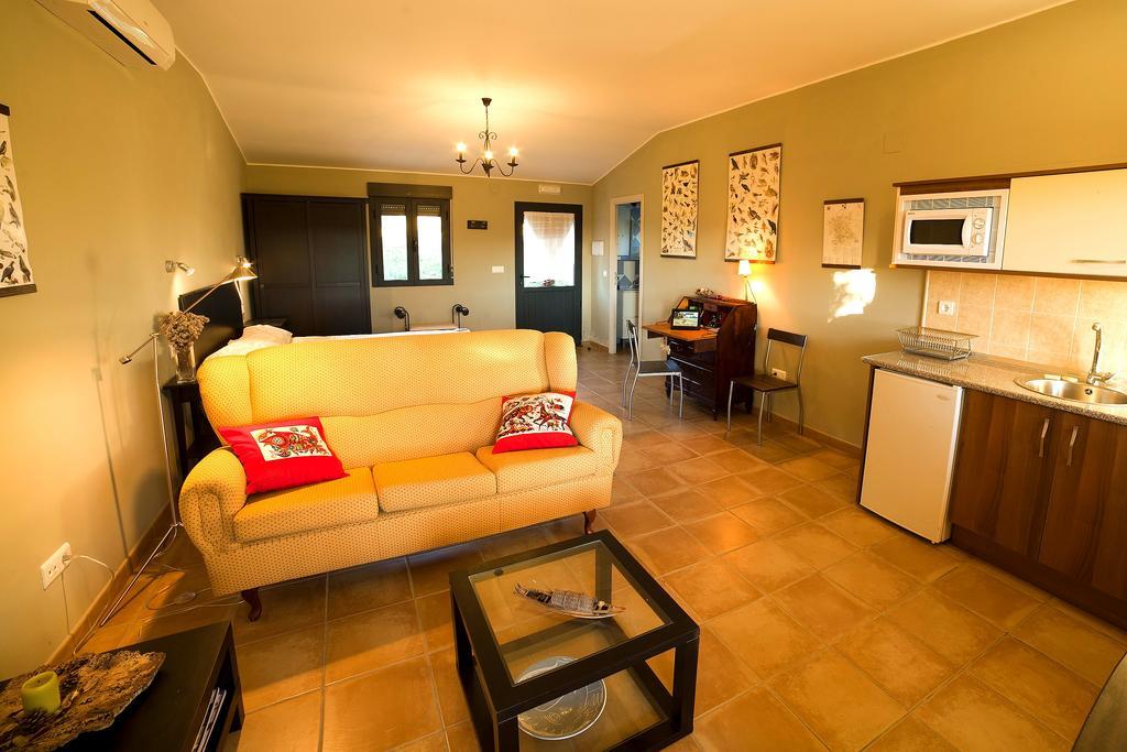 Cielo Abierto Apartment Berzocana Exterior photo